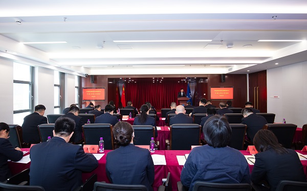KY.COM,开云（中国）
召开党委理论学习中心组（扩大）三月学习会暨党支部书记述职评议会